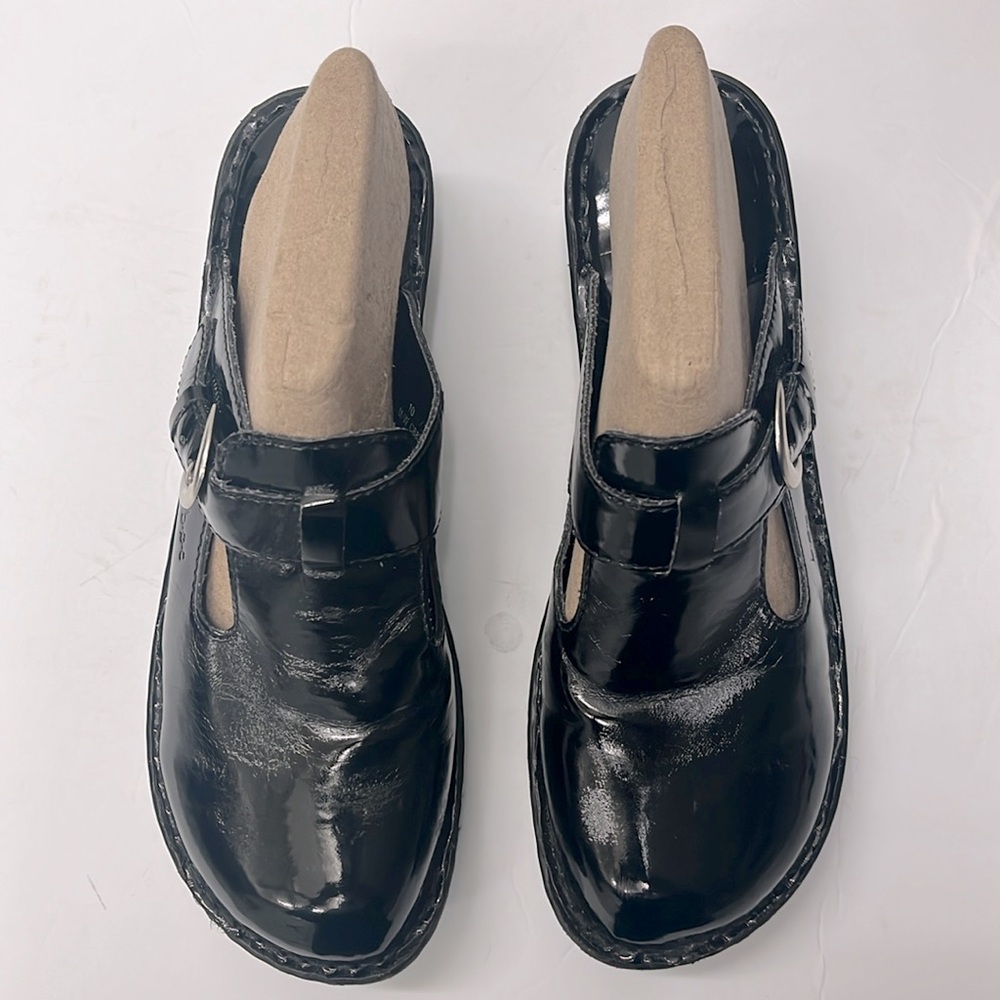 boc Women 10M Black Faux Patent Leather Buckle Classic Slide Mules Clogs